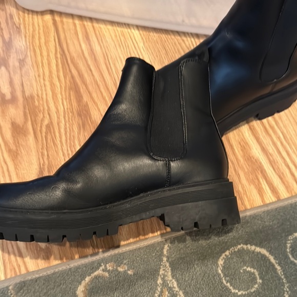 Mark Fisher Black Leather Ankle Boots - Picture 2 of 4